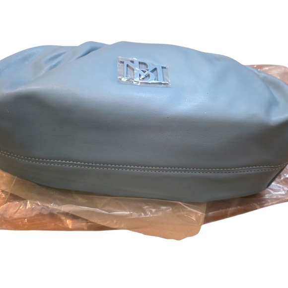 NWT Badgley Mischka Baby Blue Wrapped Frame Clutch Vegan Leather Evening Bag - Picture 3 of 11